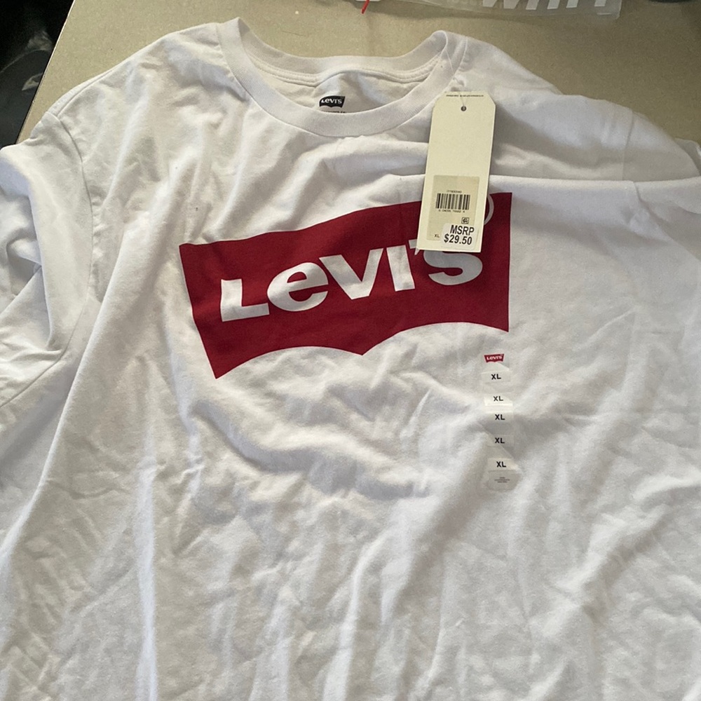 Levi Shirt